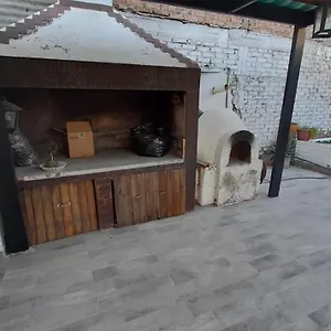  Сasa de vacaciones Amplia Casa Completa Con Cochera Y Jardín En Mendoza